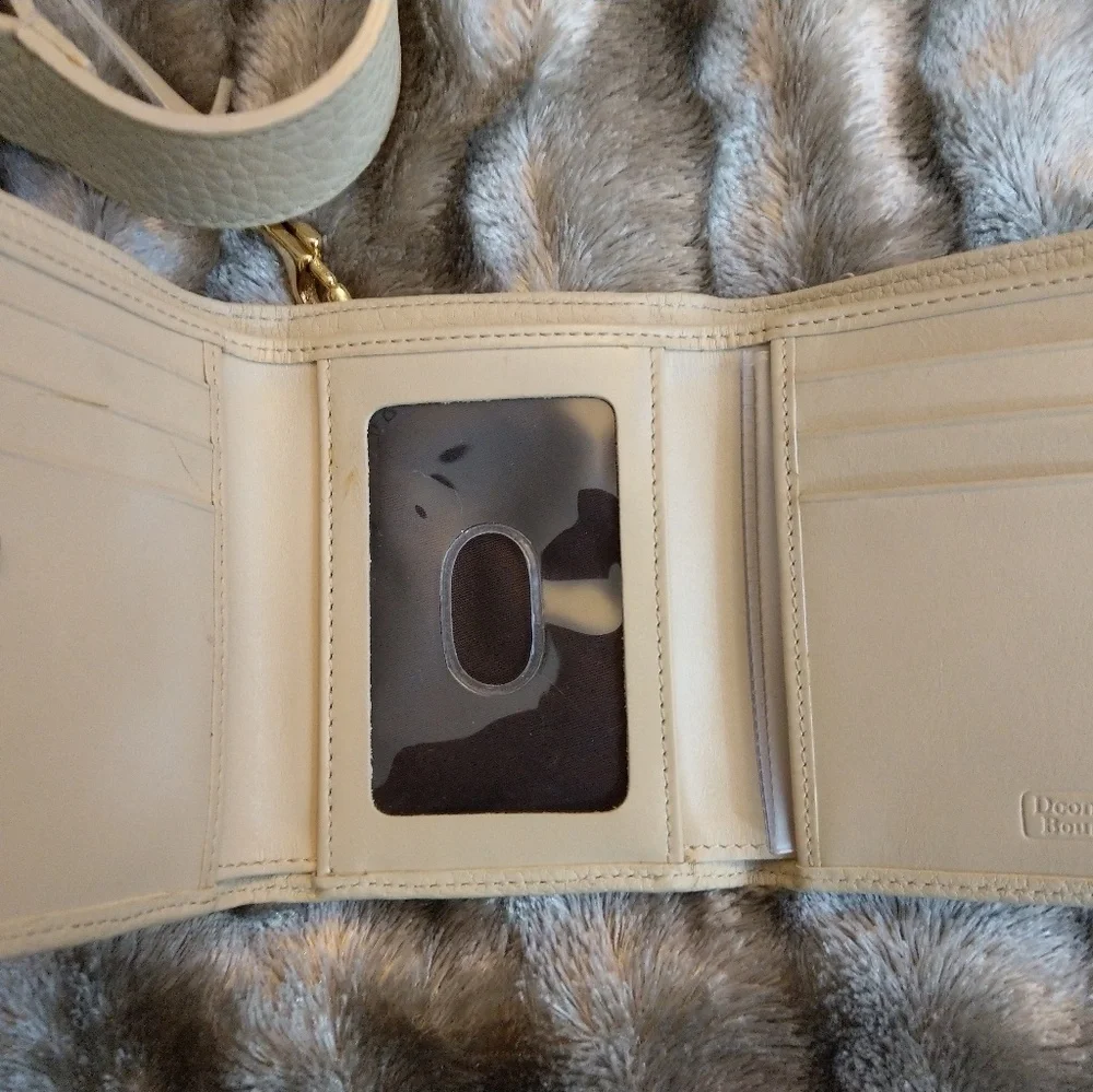 Authentic Dooney & Bourke small‎ hobo purse& wallet